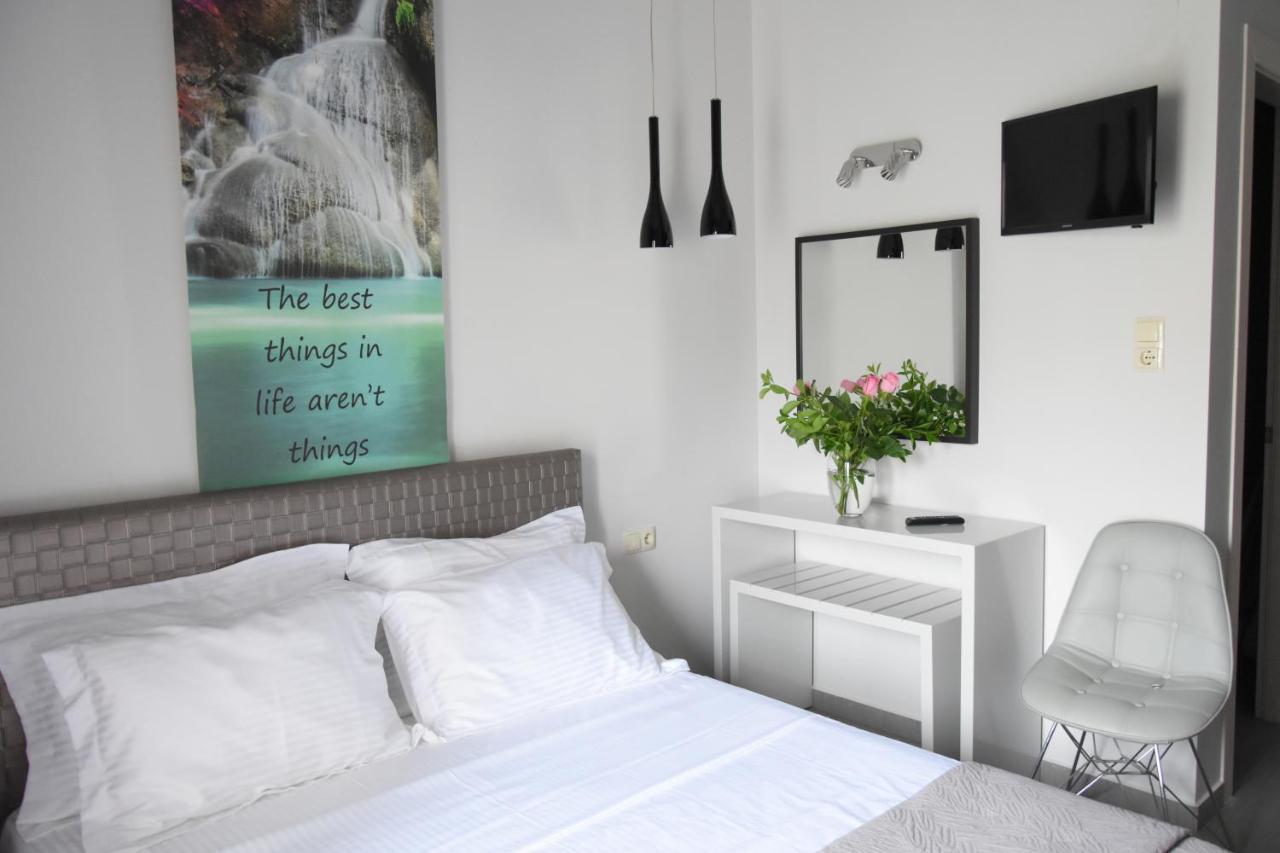 Cross Plaza Aparthotel Ставрос Екстериор снимка